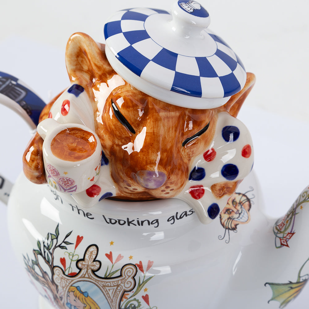 Alice in Wonderland Teapot (Made in England) 41252